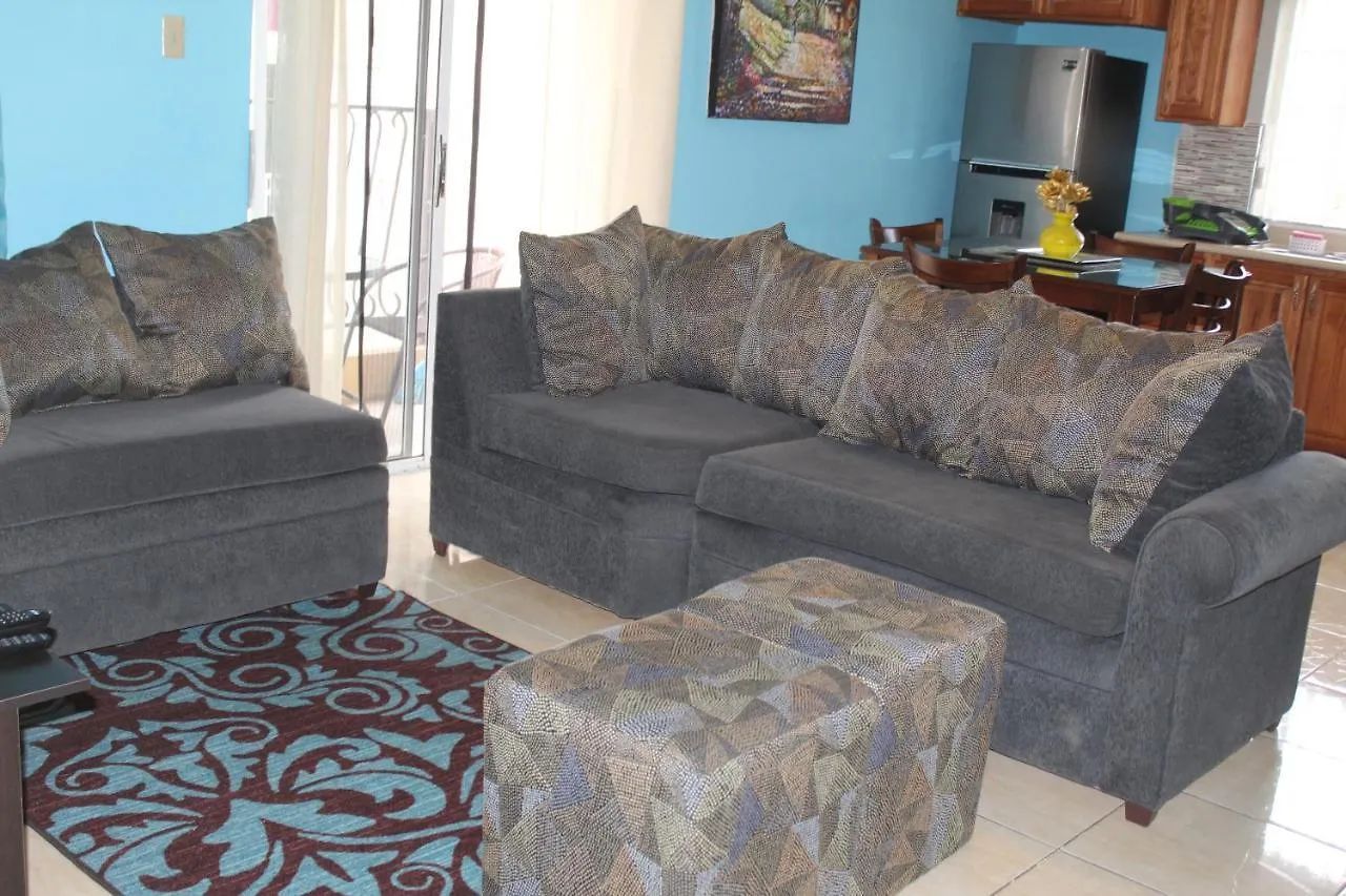 The Artist Place Kensington 1Br New Kingston 0*,  Jamaica